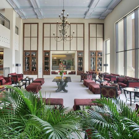 Doubletree By Hilton La Torre Golf Resort Roldán Zewnętrze zdjęcie The lobby of the hotel