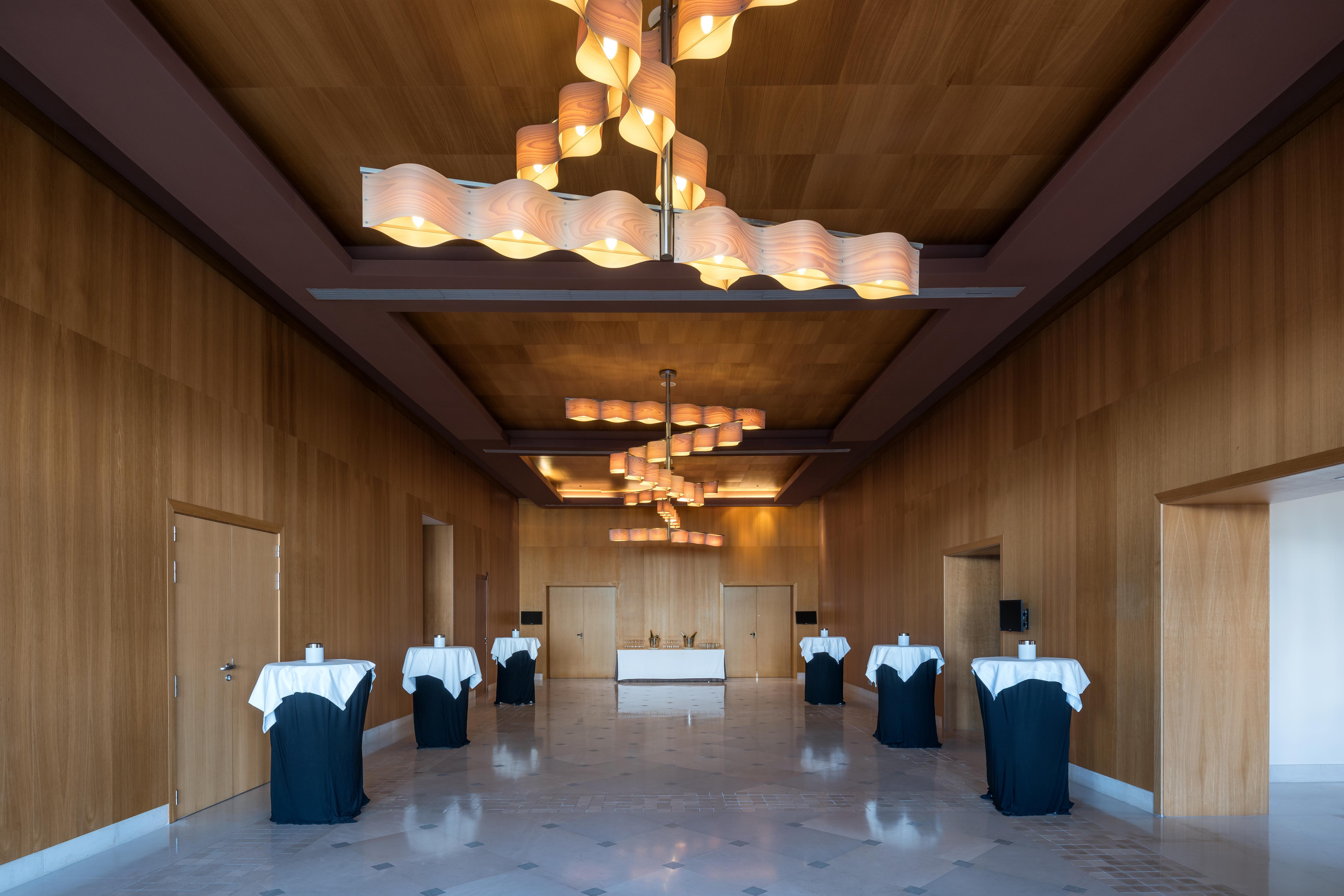 Doubletree By Hilton La Torre Golf Resort Roldán Zewnętrze zdjęcie The interior of the National Museum of the United States Army