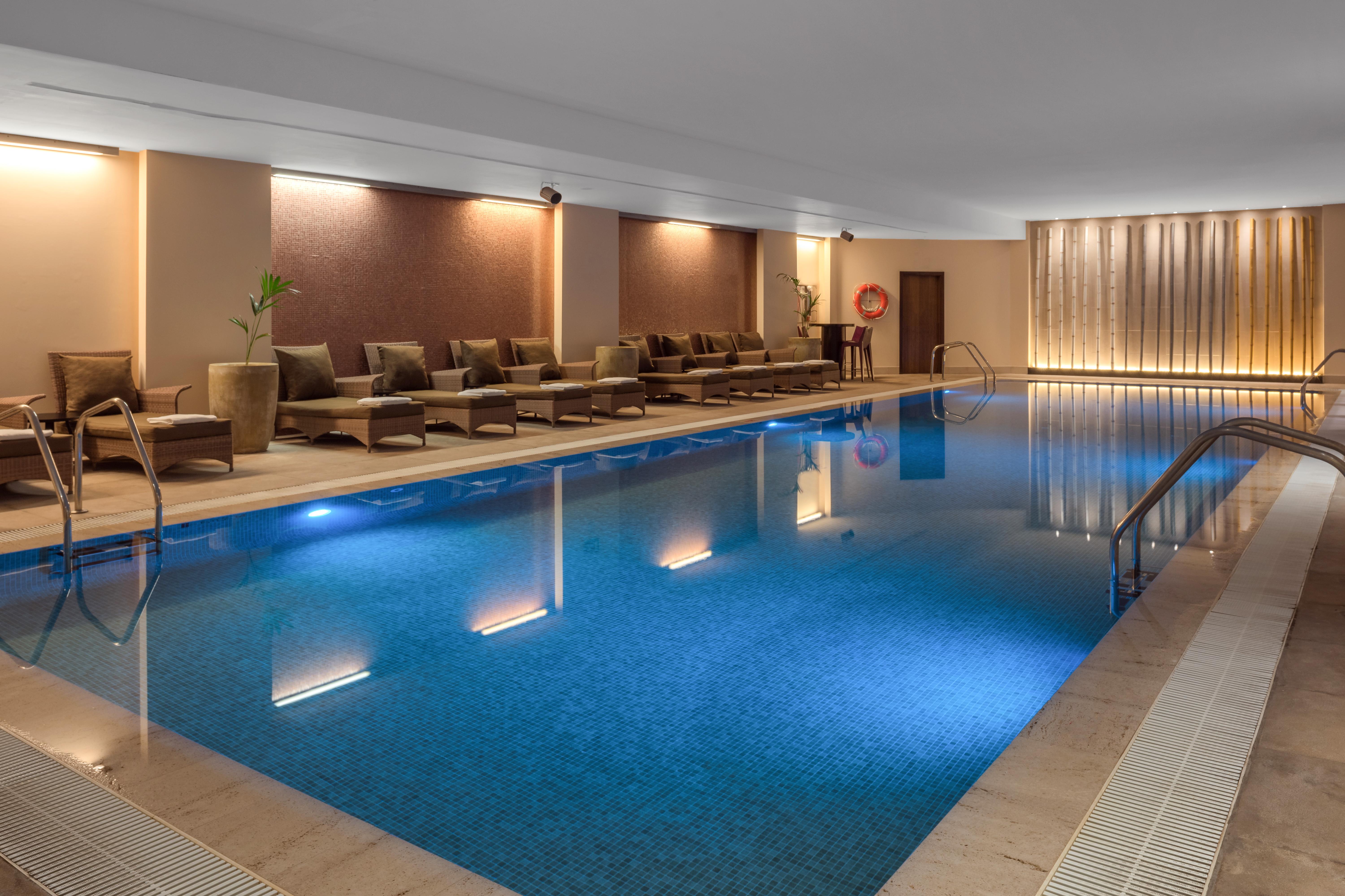 Doubletree By Hilton La Torre Golf Resort Roldán Zewnętrze zdjęcie The swimming pool at the hotel