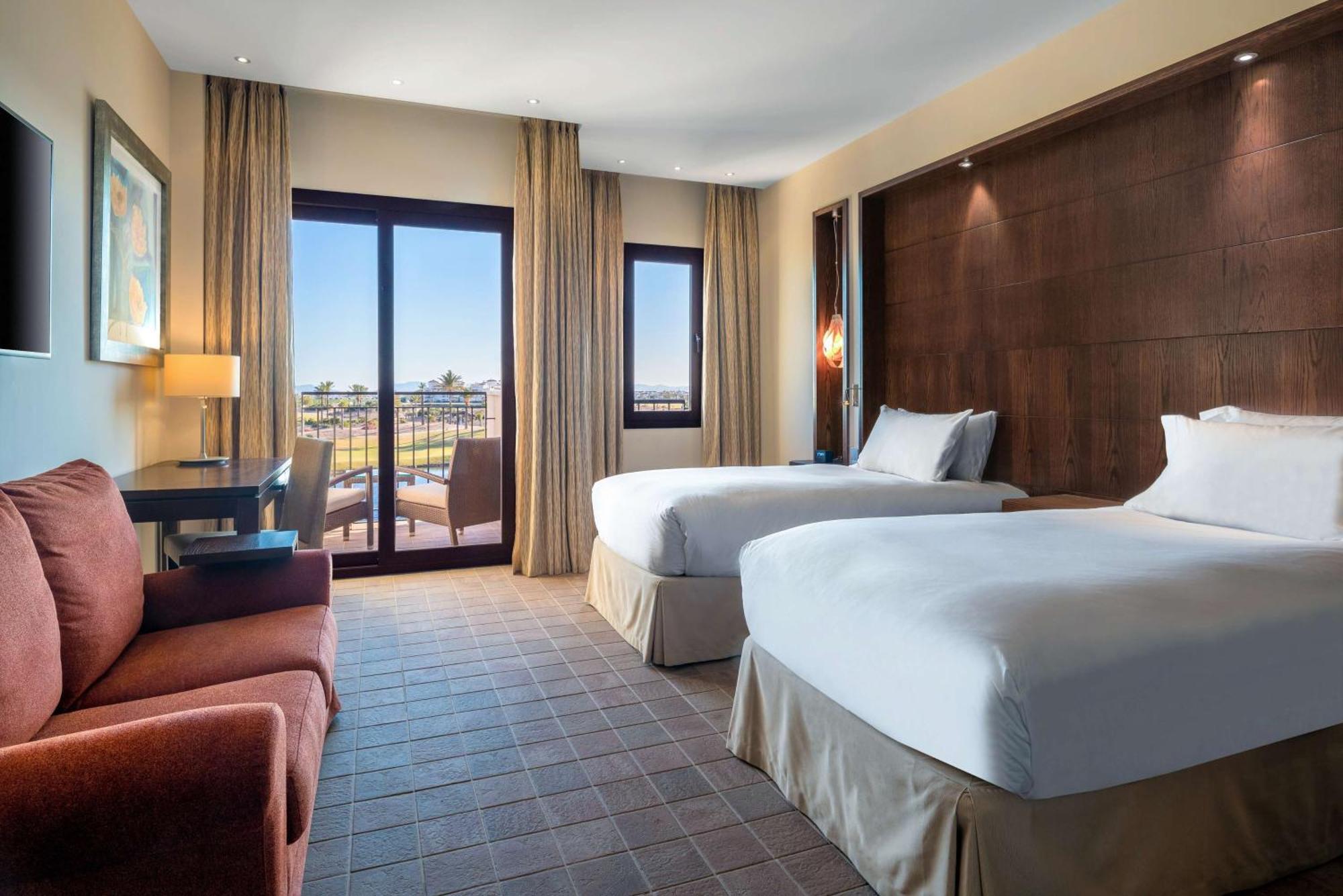 Doubletree By Hilton La Torre Golf Resort Roldán Zewnętrze zdjęcie A guest room at the Hilton San Diego Bayfront