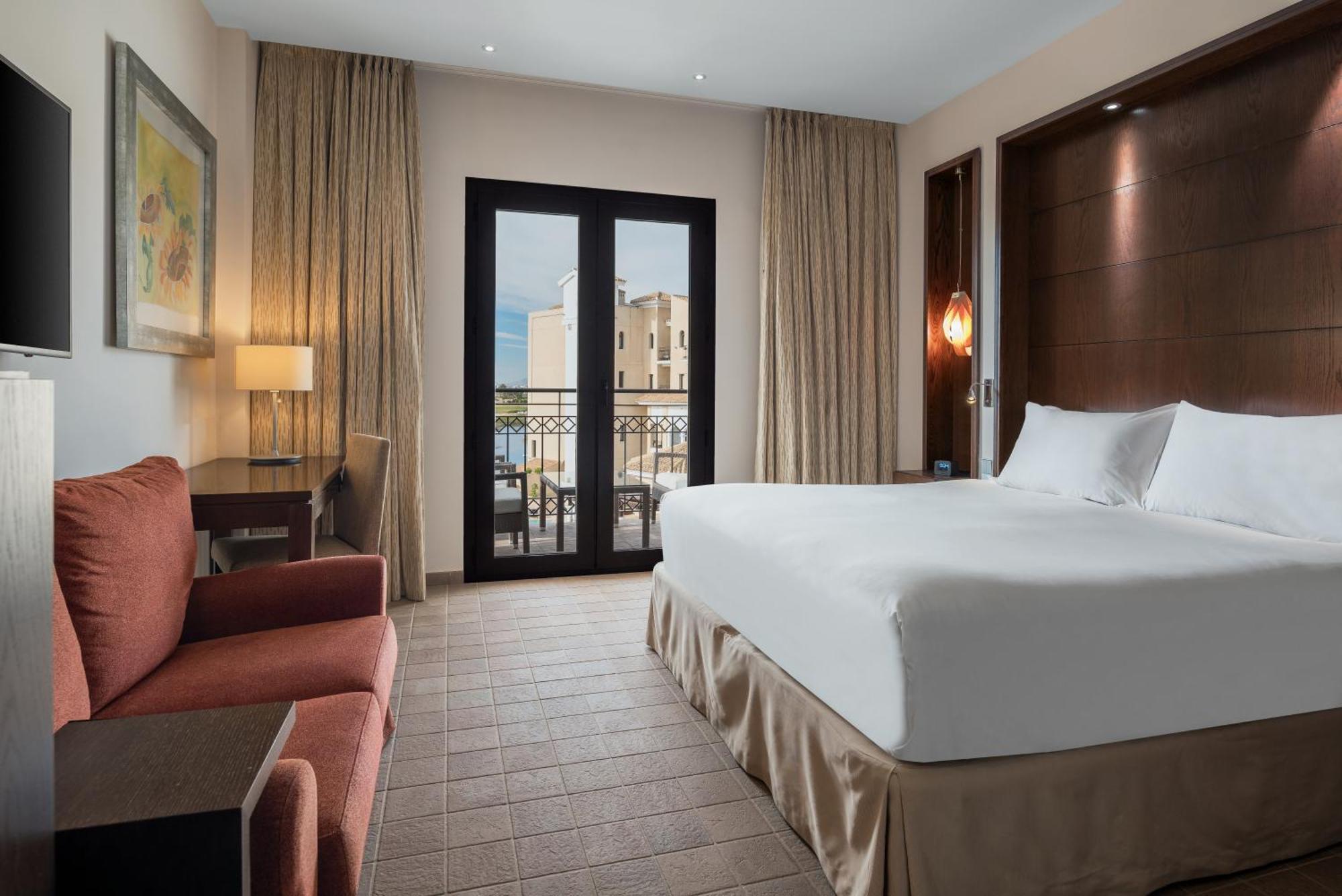 Doubletree By Hilton La Torre Golf Resort Roldán Zewnętrze zdjęcie A room at the Hilton Nicosia